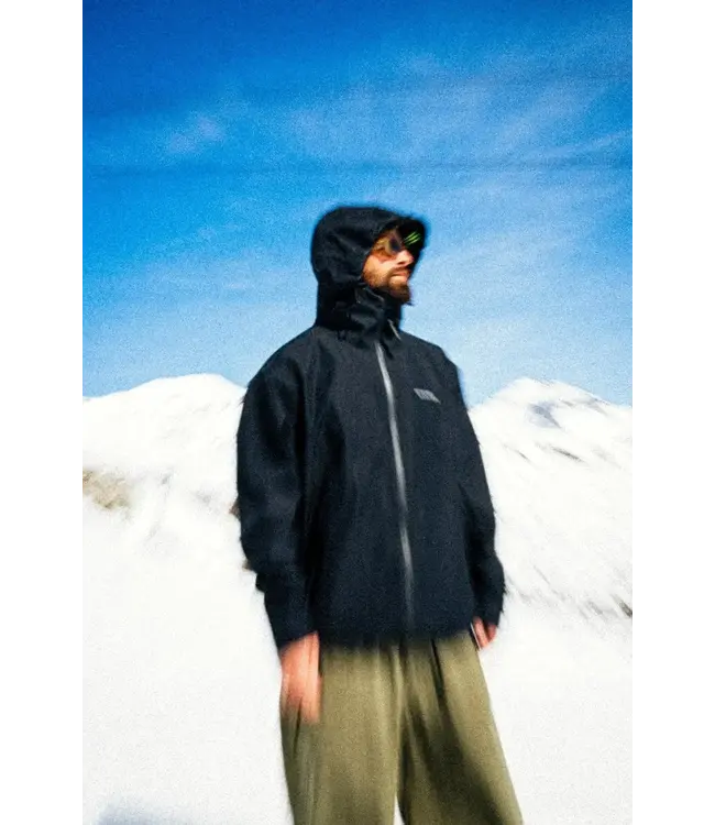BEYOND MEDALS - PARK 2L Jacket - Black -