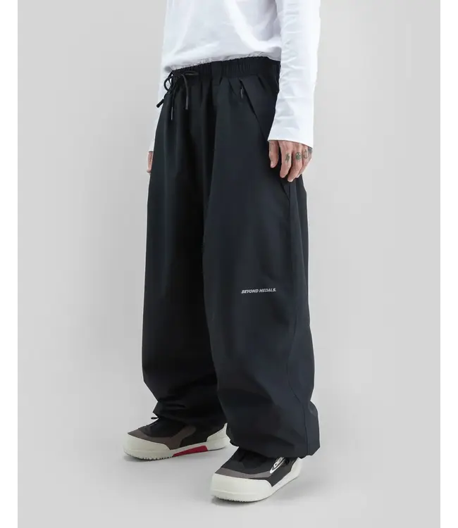 BEYOND MEDALS - PARK Pant - Black -