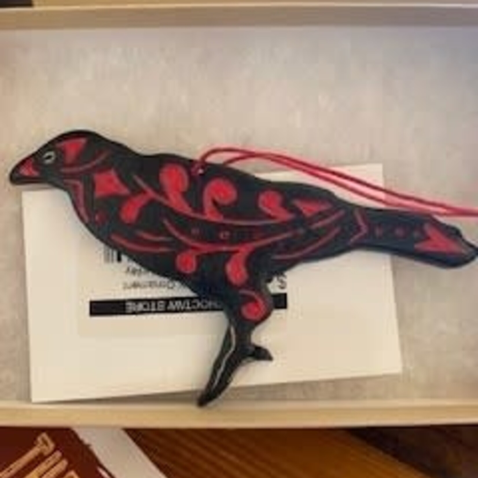 *CBY  Ornament Raven/red inlay