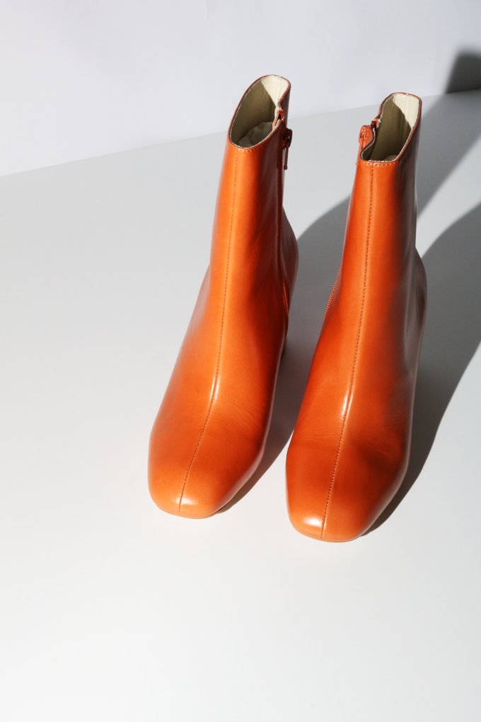 intentionally blank leather speed platform boots