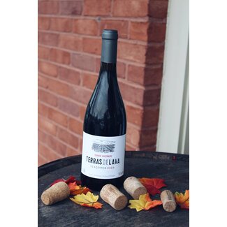 TERRAS de LAVA MERLOT/SYRAH RED BLEND TINTO PICO AÇORES AZORES 750ML