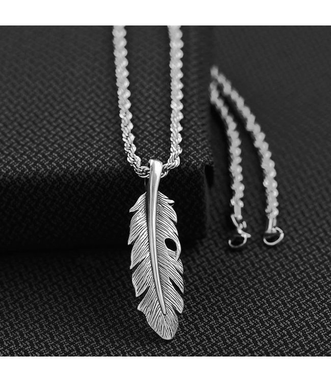 Twister Mens Feather Necklace 32126