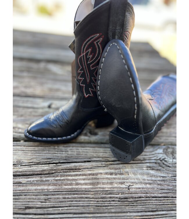 8110 Black Girls Round Toe