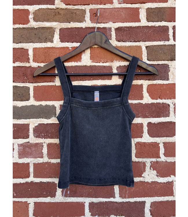 The Boxy Tank KTZ12346