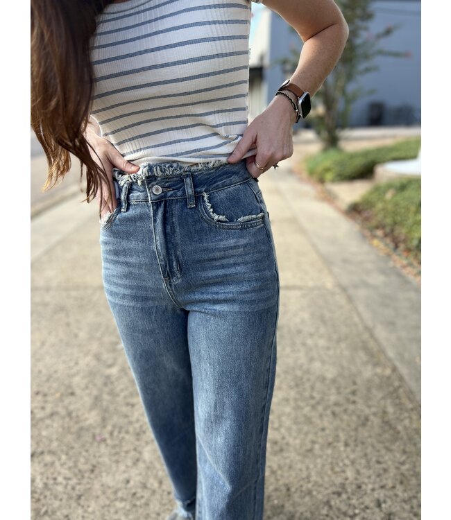 High Rise Distressed Jean SB8027