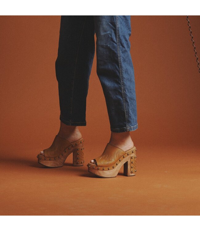 DI2331 Free Spirit Tan