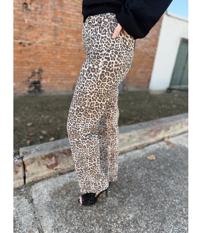 Leopard Super High Rise Dad Jean AM19758