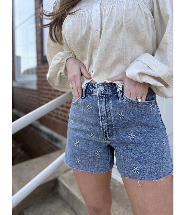 Vervet Daisy High Rise Shorts T7344