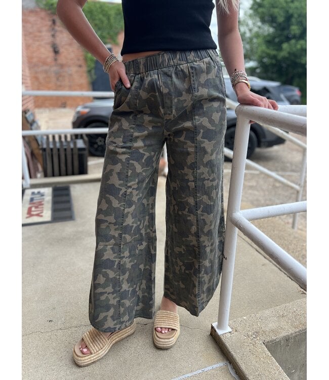 Tulip Washed Camo Relaxed Fit Jean DF1051