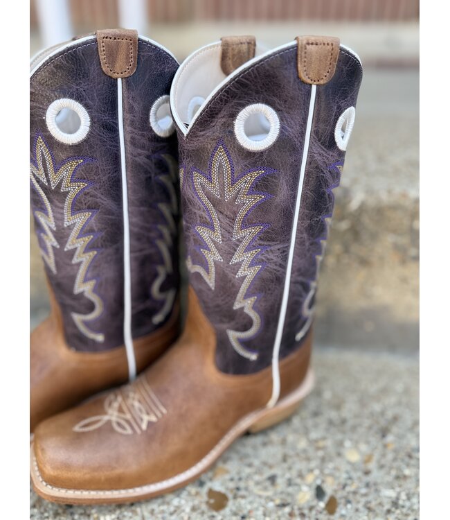 8211 Old West