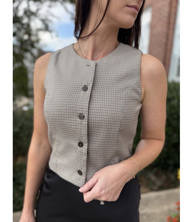 The Nellie Vest E386