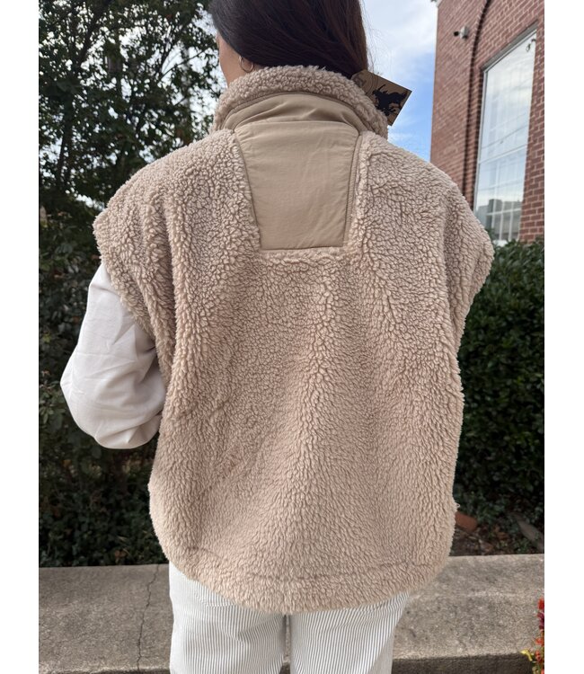 The Osito Vest F131