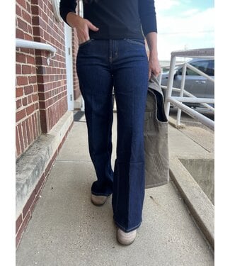 Vervet Mid Rise Dark Wash Trouser Fold Wide Jean V3786