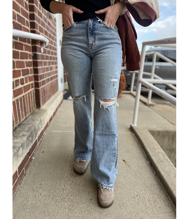 Super High Rise Distressed Vintage Flare Jeans T7457