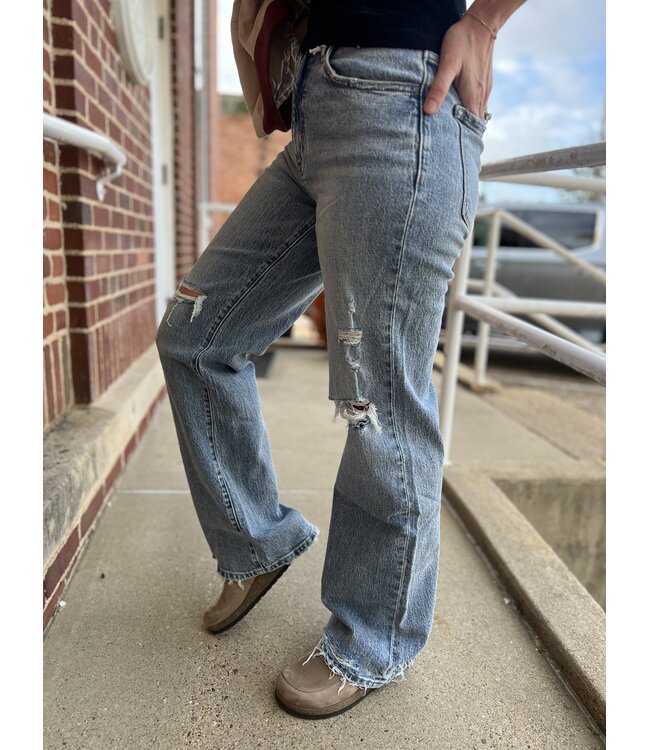 Super High Rise Distressed Vintage Flare Jeans T7457