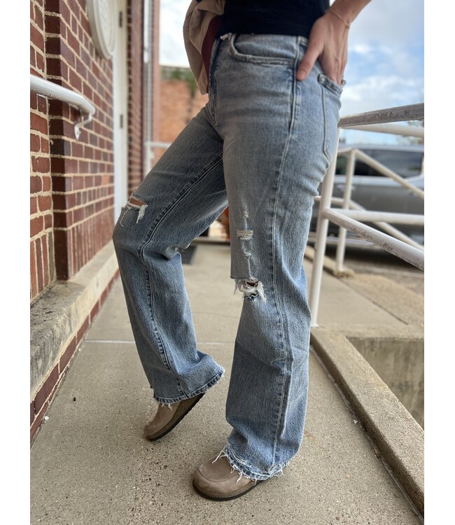 Super High Rise Distressed Vintage Flare Jeans T7457