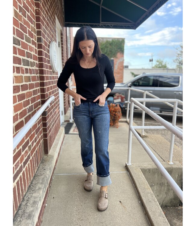 Mid Rise Full Length Medium Dark Wash Straight Jeans T7310