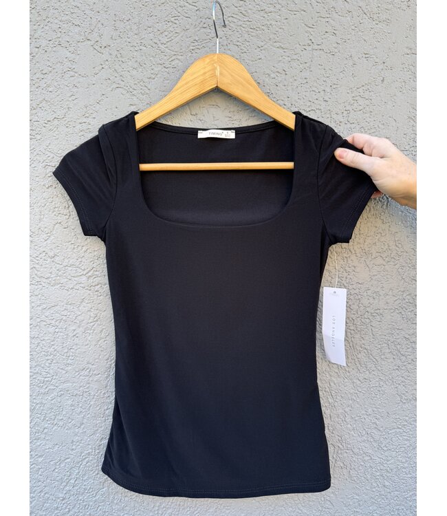 The Quiver Basic Tee WN9975
