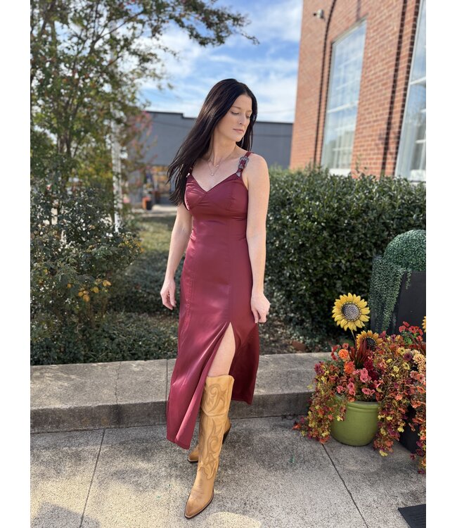 BWD1R09397 Buckle Maxi Dress Wine
