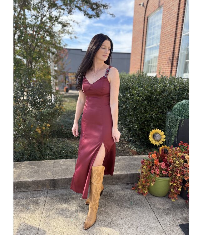 BWD1R09397 Buckle Maxi Dress Wine
