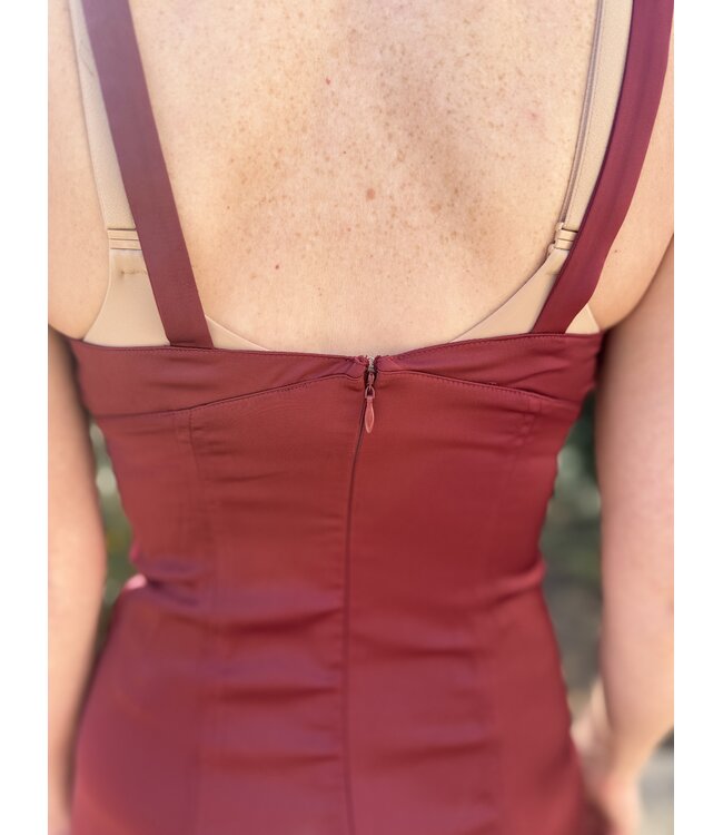 BWD1R09397 Buckle Maxi Dress Wine