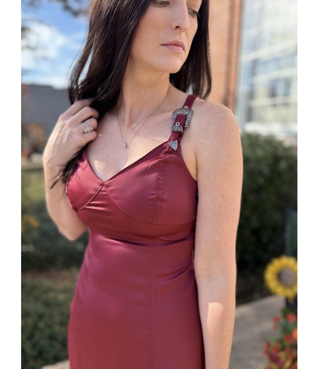 BWD1R09397 Buckle Maxi Dress Wine