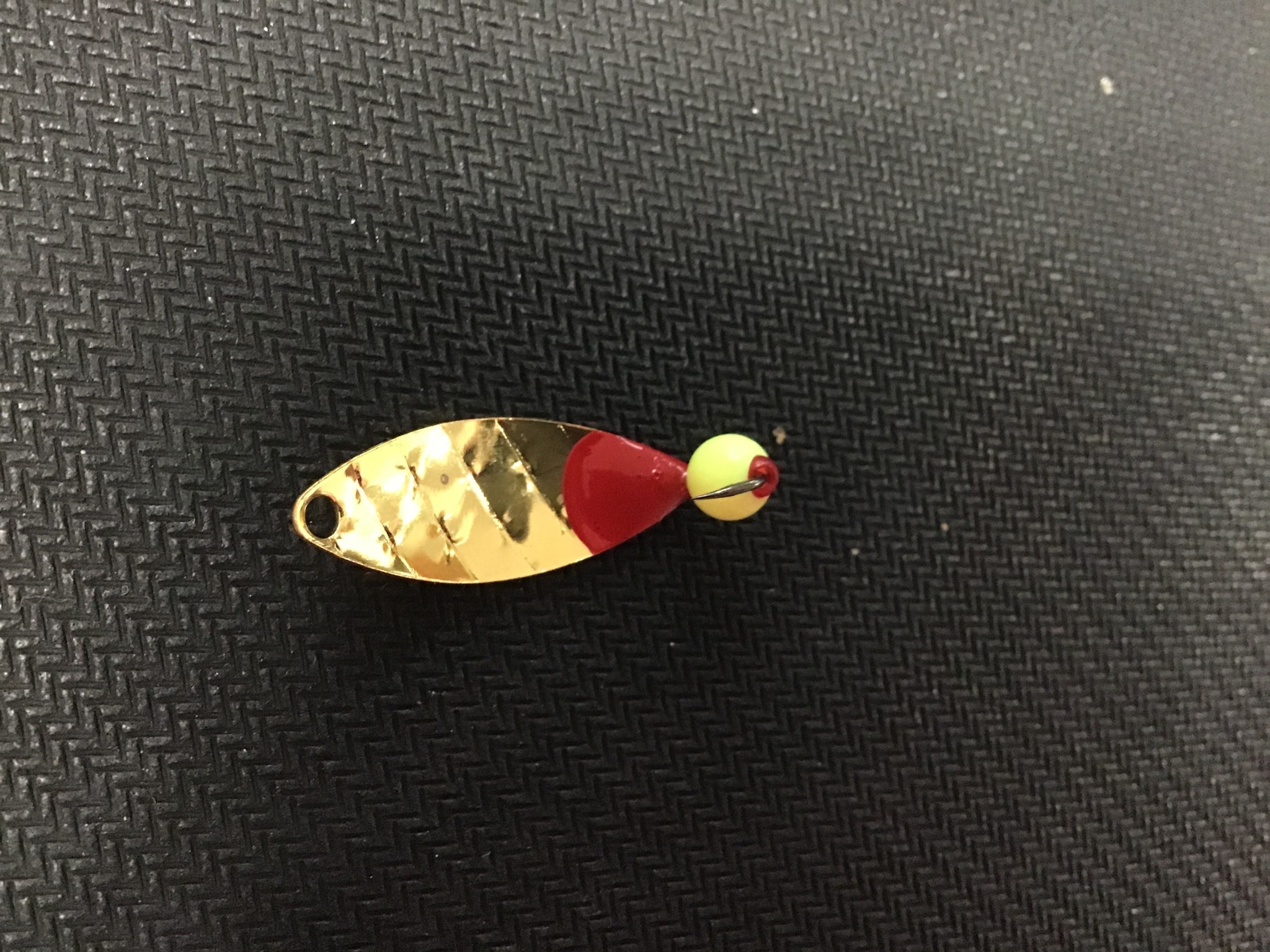 Diamond Willow Diamond Willow (G) Chartreuse