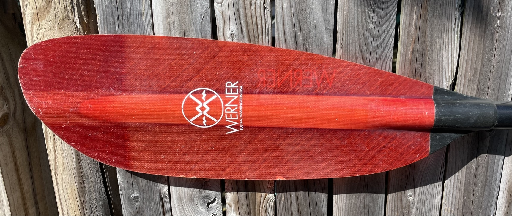 Werner Paddles Camano Red 2pc 220cm (USED)