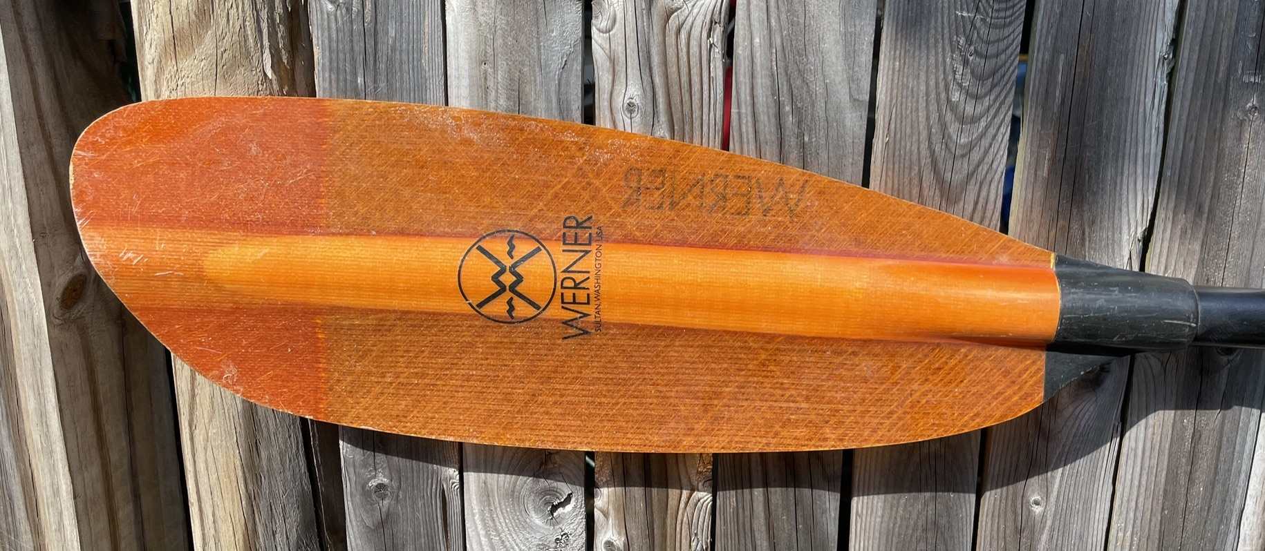 Werner Paddles Camano Orange Small Shaft  2pc 220cm (USED)