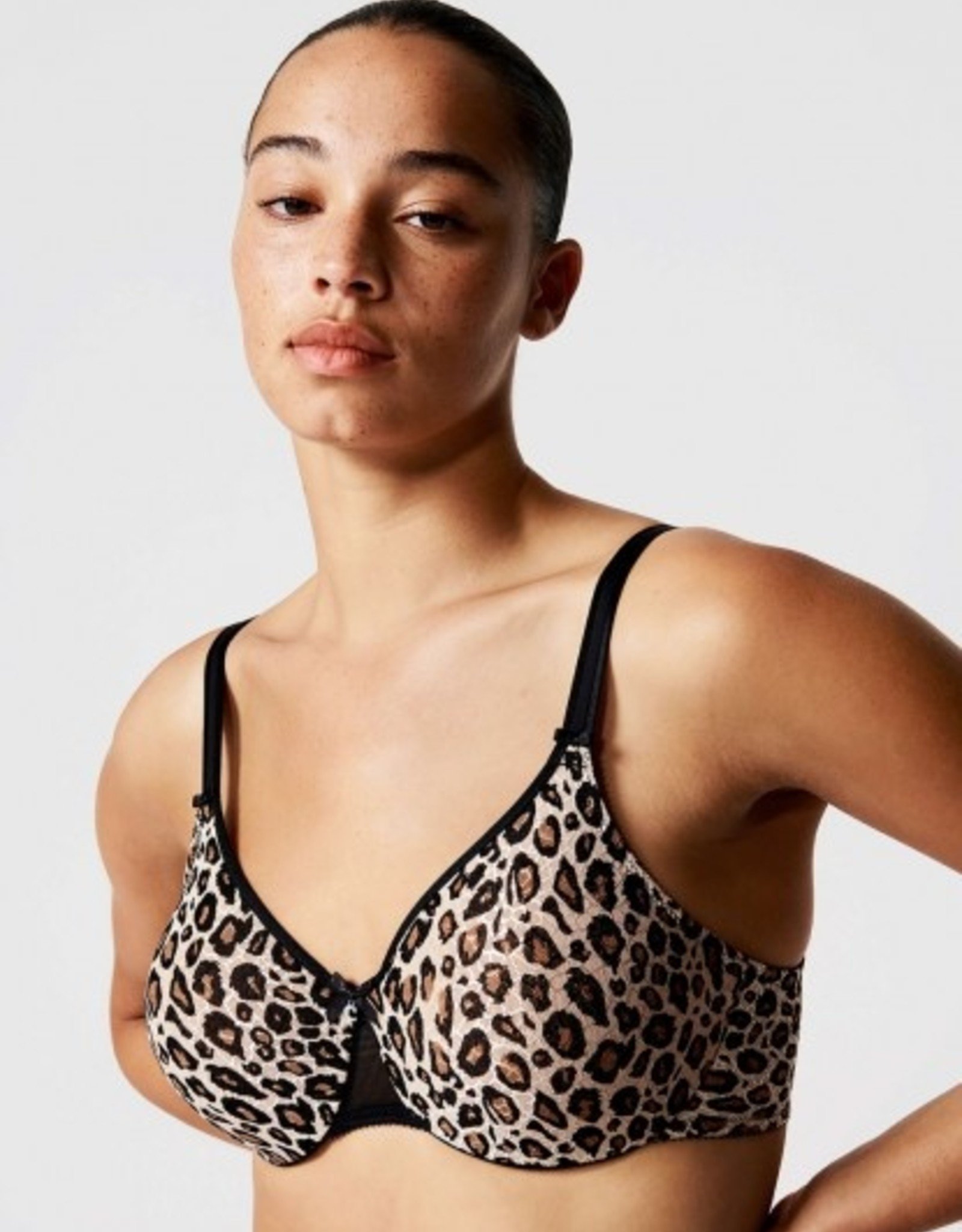 Chantelle 1891, Seamless Unlined Minimizer (Leopard & Camo Only)