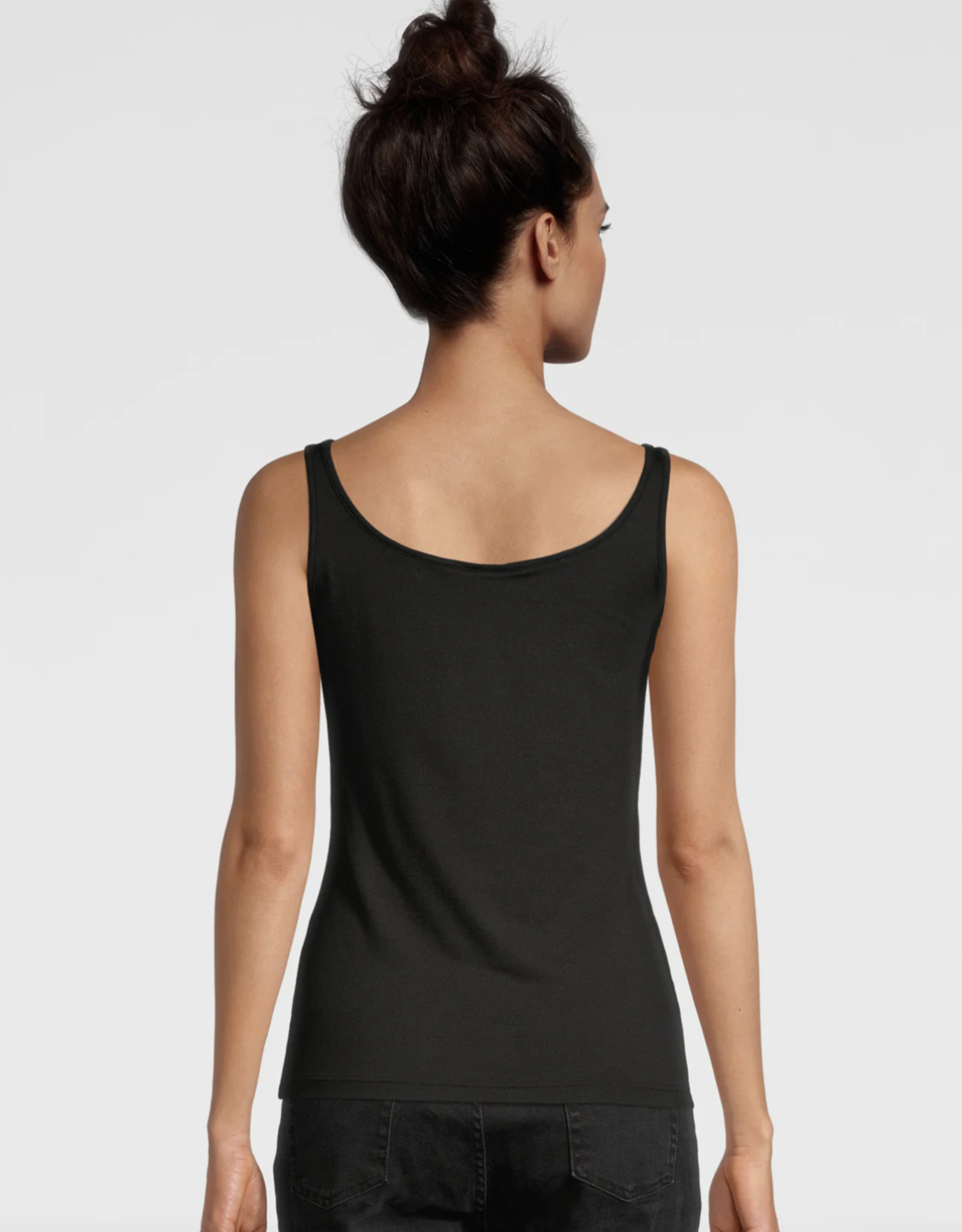 Sleeveless Black Top – Montivo