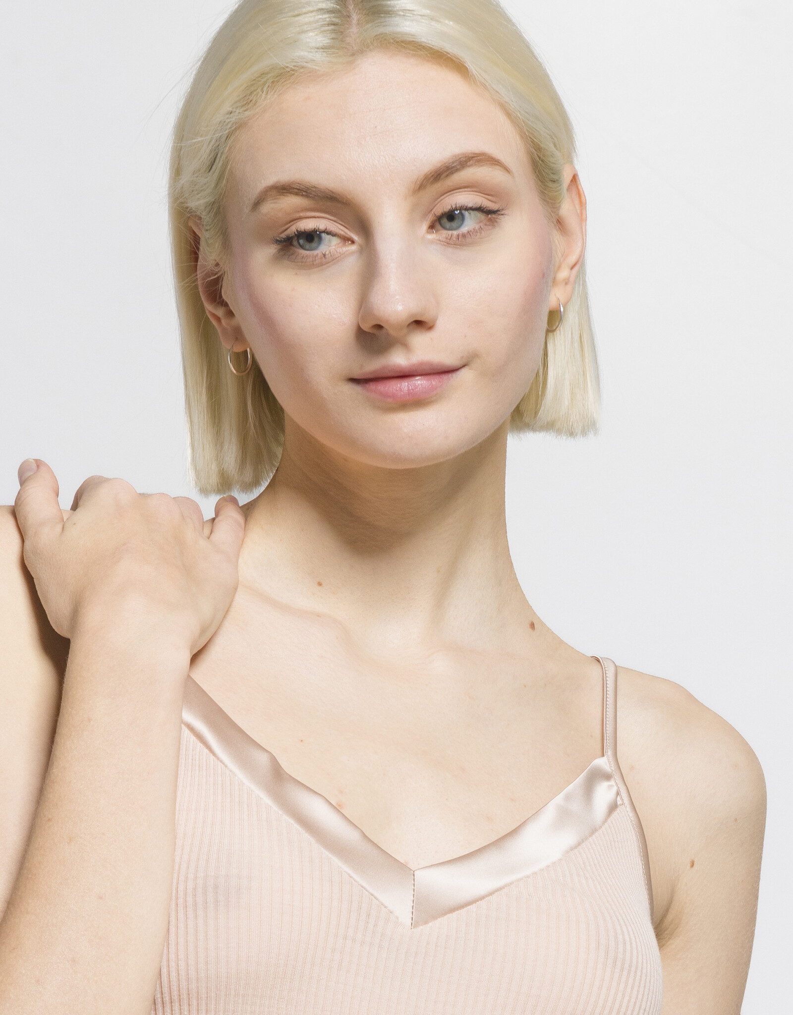 Oscalito Satin-trim V-neck Tank Top 4245