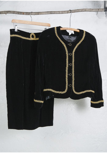 Velour Skirt Suit Black Gold
