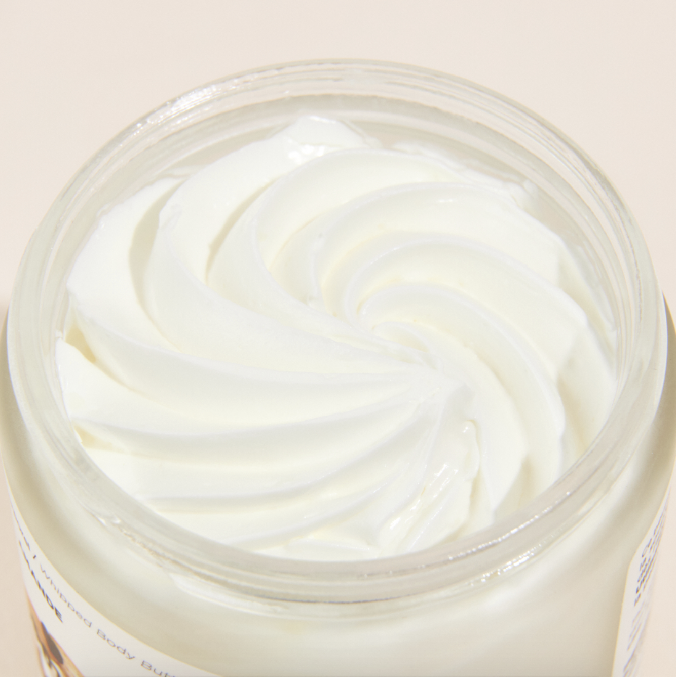 Cocooning love Whipped Body Butter – Almond