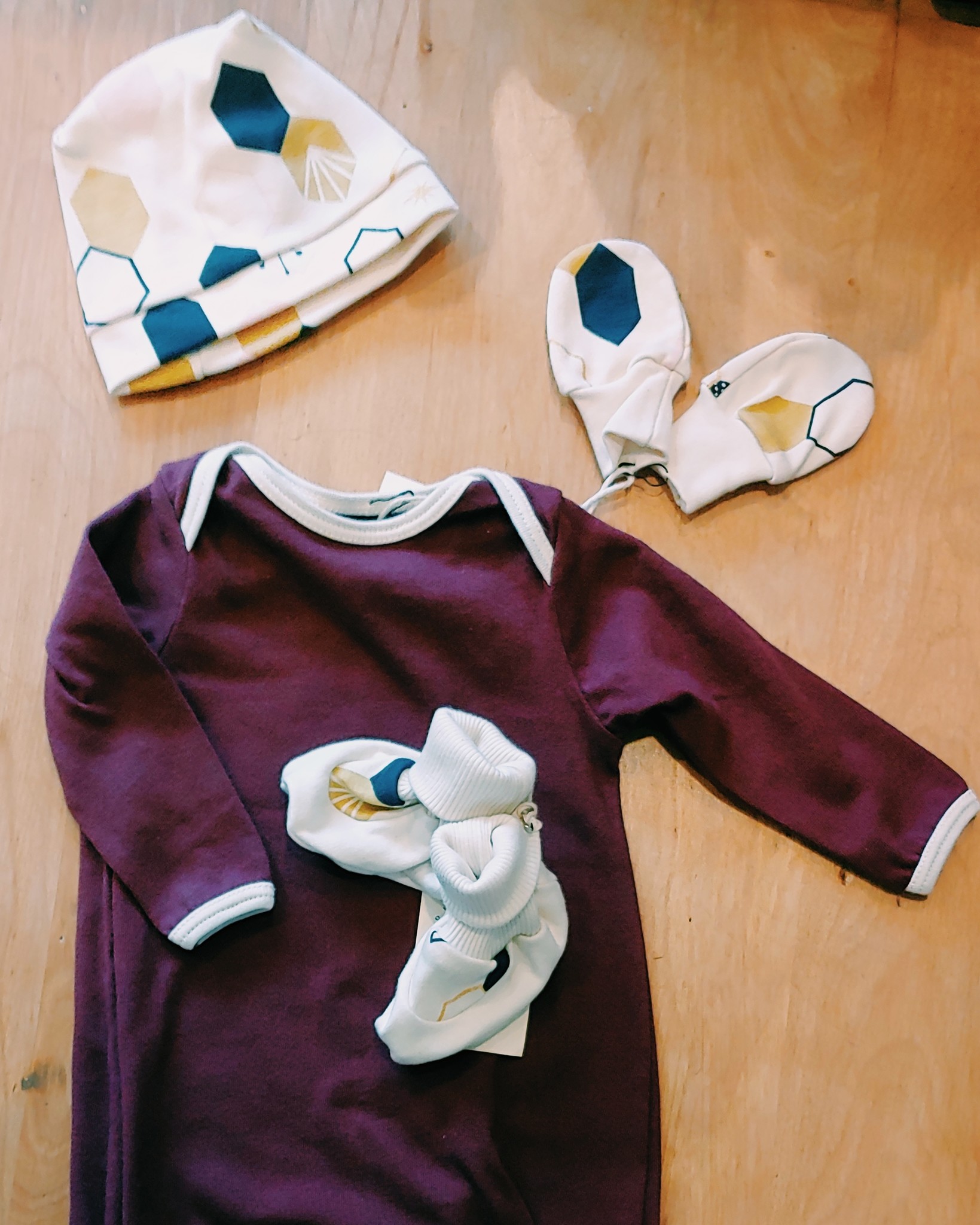 Haricot Baby gown