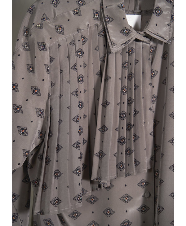 Grey satin shirt with pleated collar