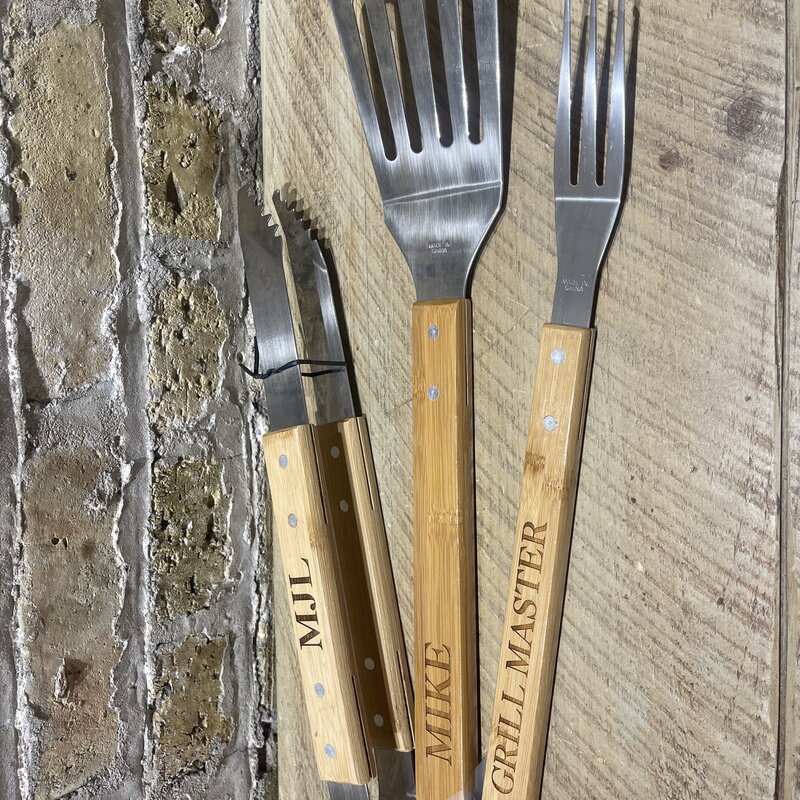 Personalized BBQ Grill Set - Bamboo Handles - S/3