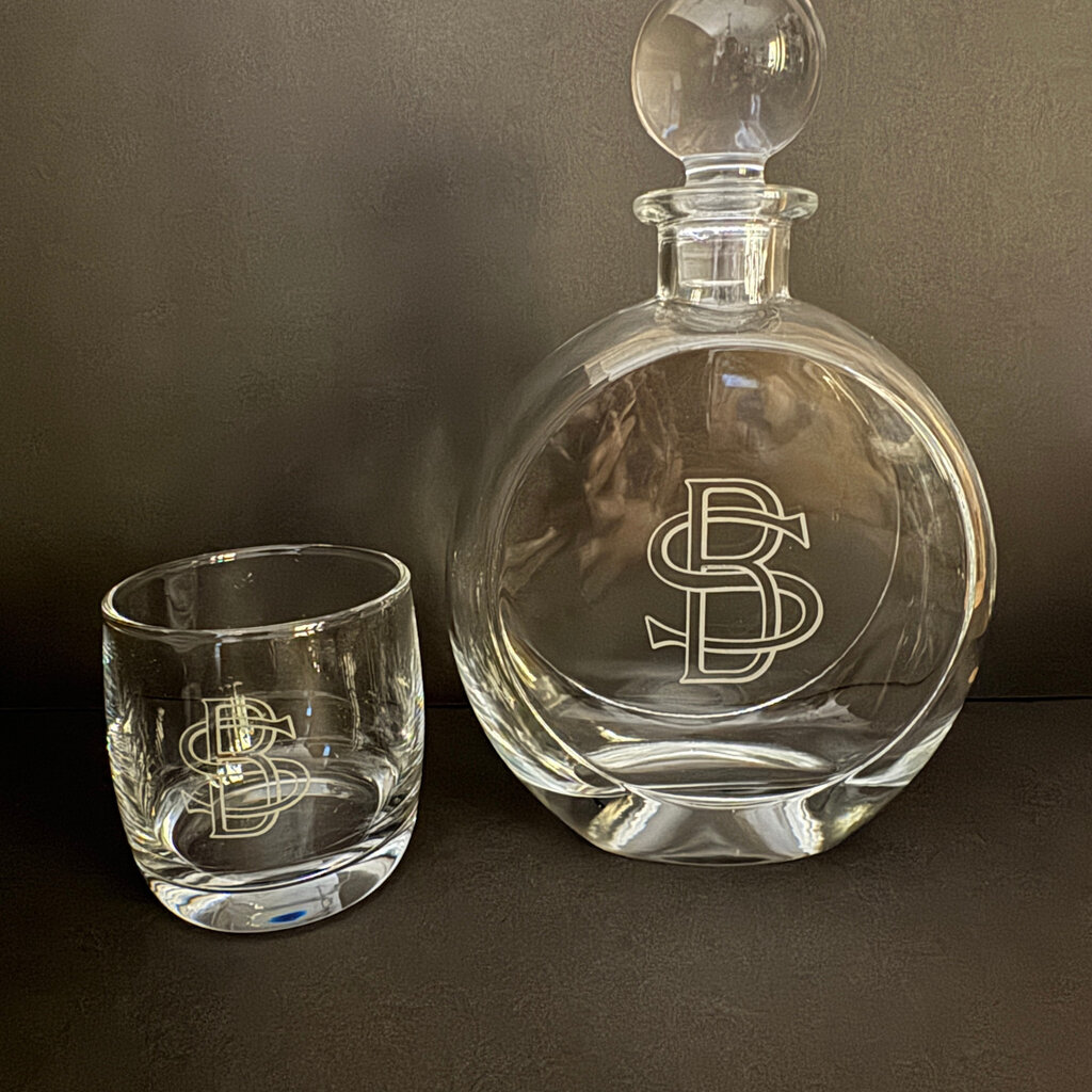 Personalized Decanter - Flat/Round - 750ml - 4 glasses/10oz