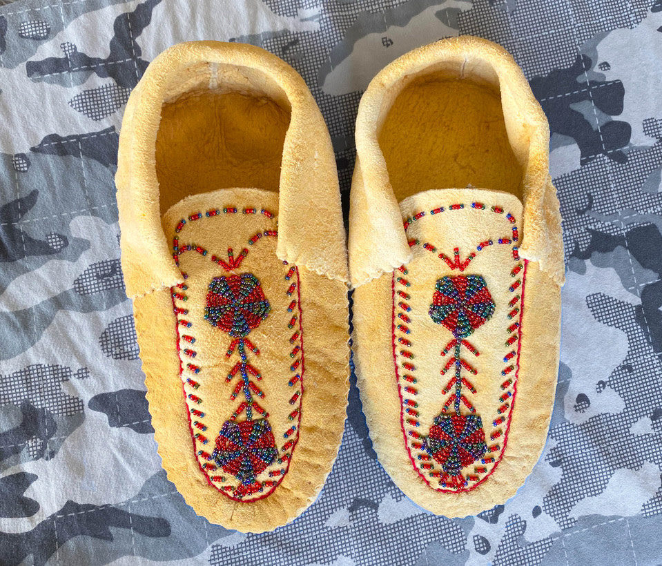 Native Tanned Handmade Moccasins size L5 Cheryl's Trading Post