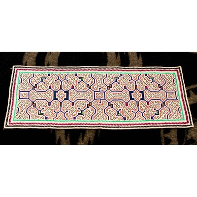 Medium textile made by Elisa Vargas Fernandez (Shipibo).
