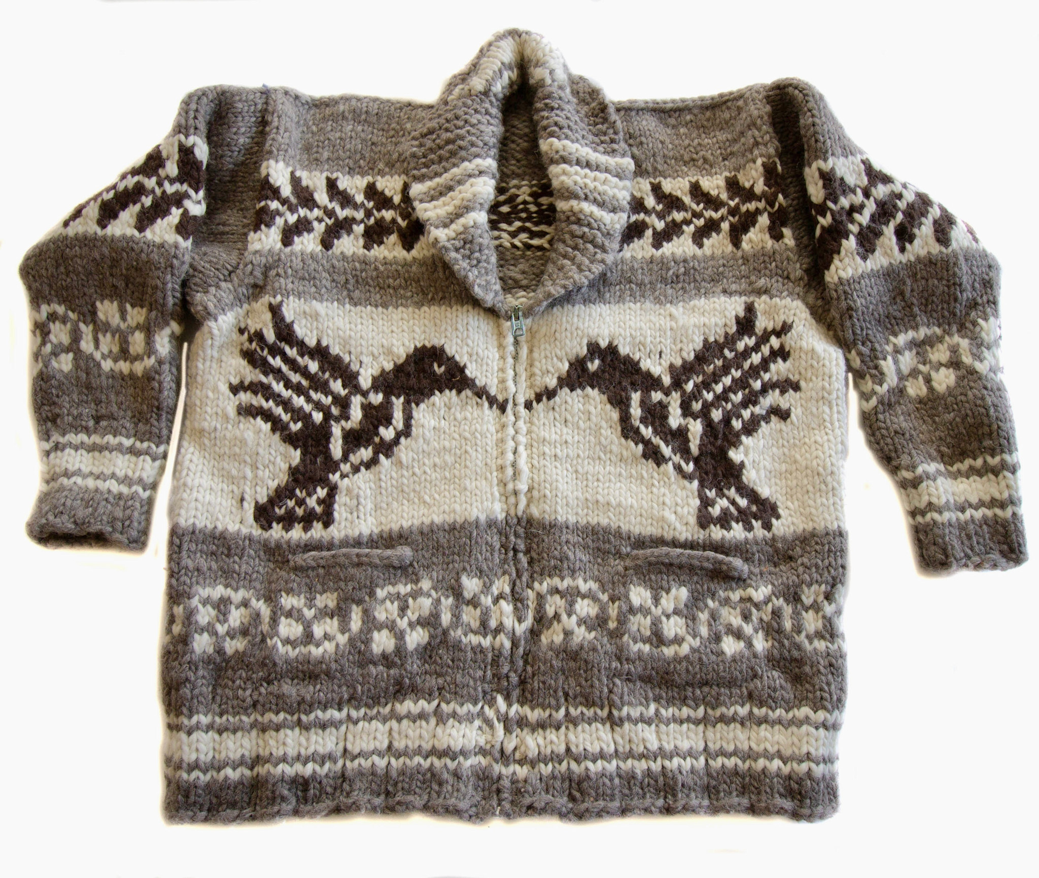 L /XL Cowichan Sweater Hummingbird Design