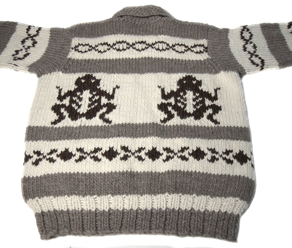 Cowichan Sweater XXL with Frog Design
