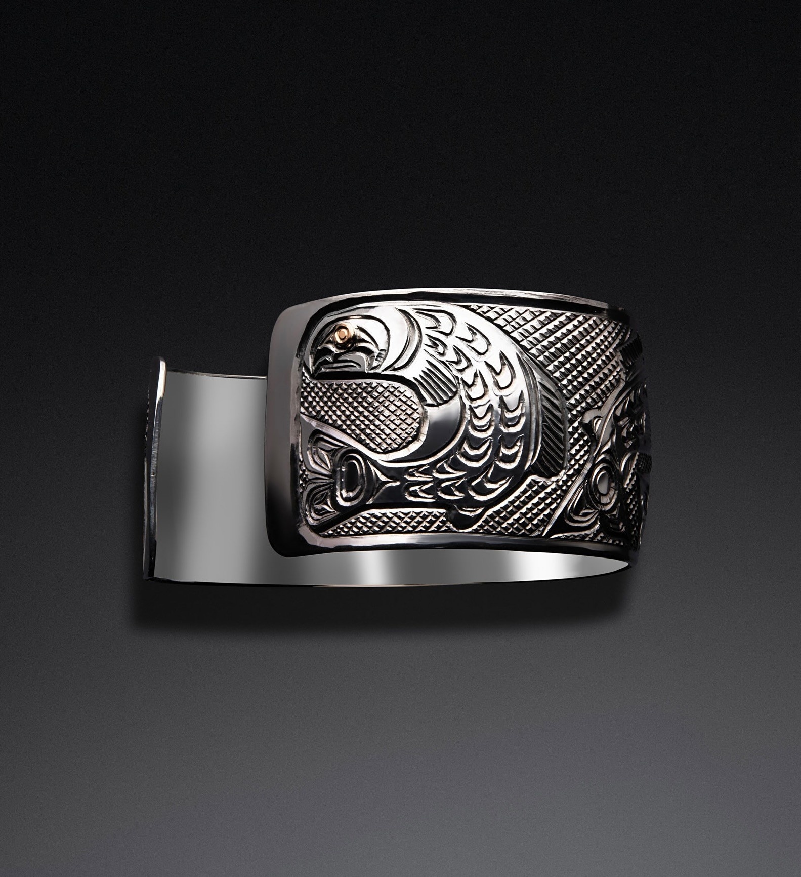 1" Salmon Bracelet with Gold Accents