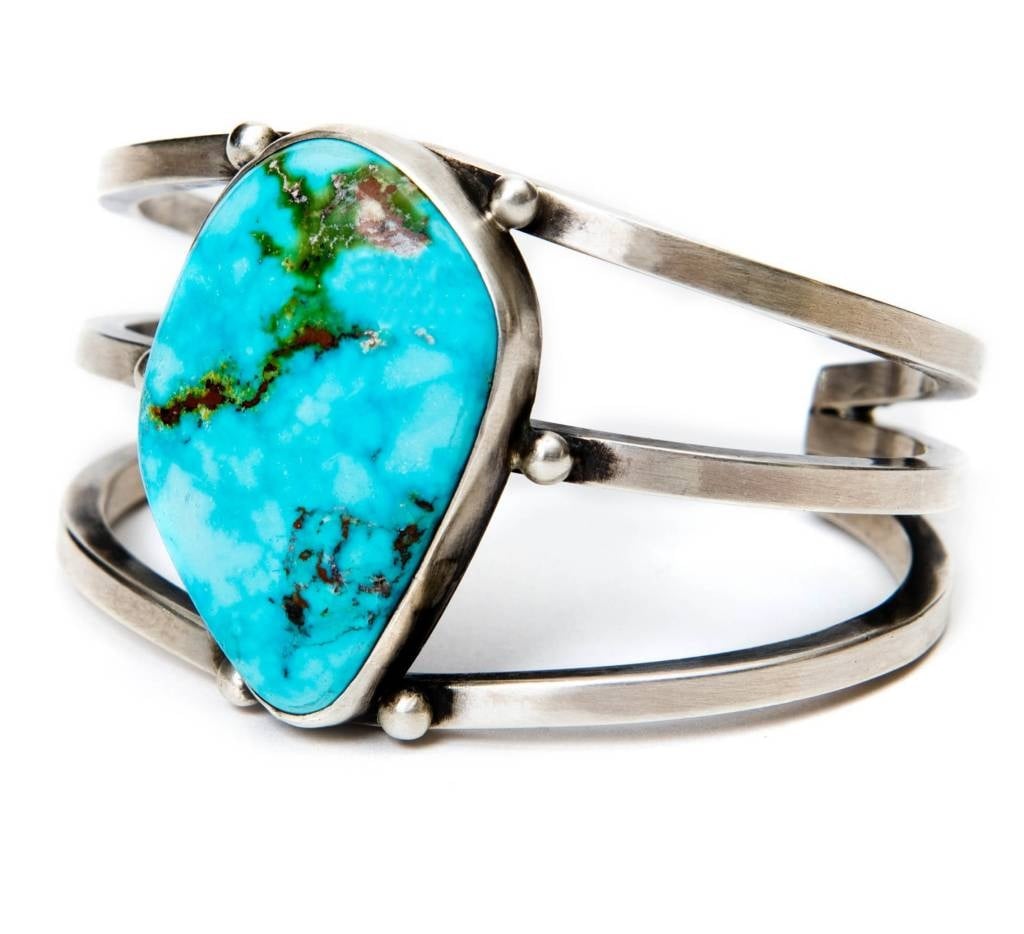 Navajo Jewellery Symbols Explained: Squash Blossoms, Naja Pendants, and Sandcast Rings
