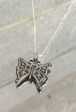 AG2121a Small Butterflly Necklace
