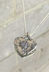 AG1136 Mended Heart Necklace SS 20" H Box Chain