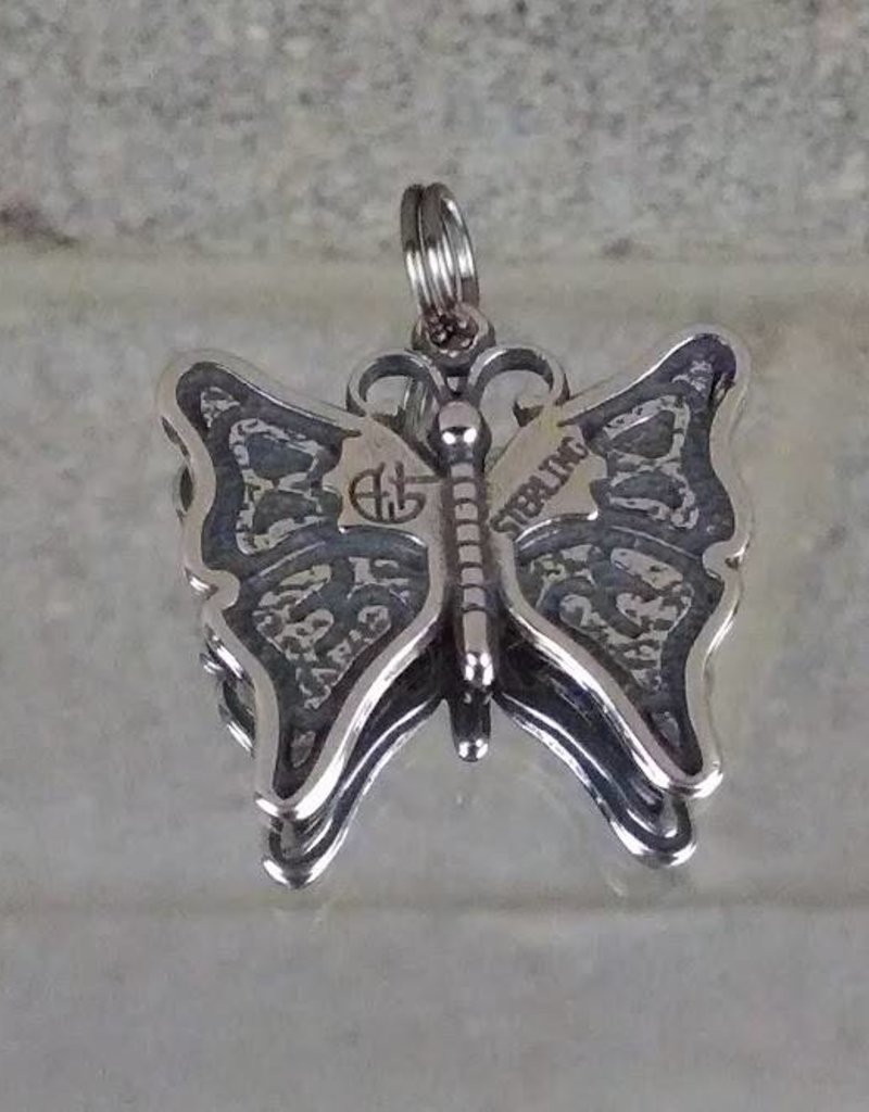 AG2121c Small Butterfly Charm
