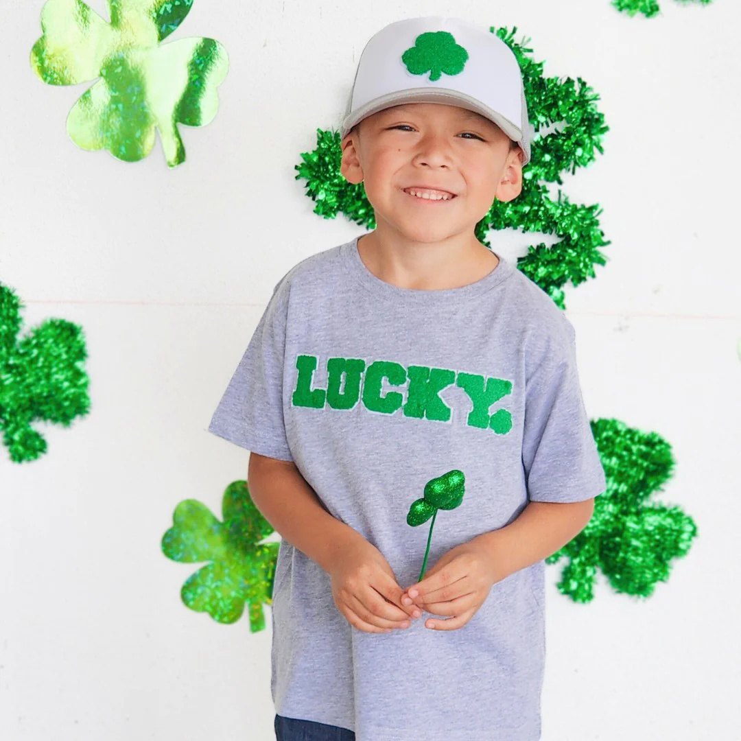 Sweet Wink Lucky Boy Patch St. Patrick's Day Short Sleeve T-Shirt Gray