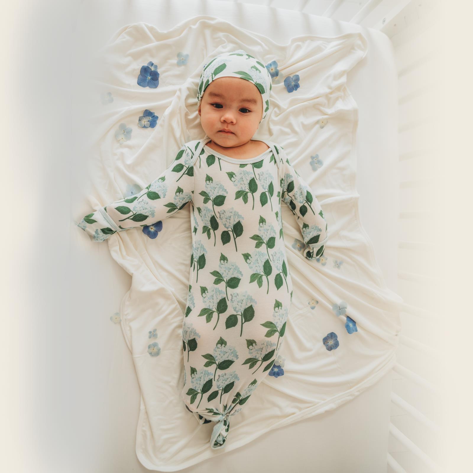 Kickee Pants Print Knotted Layette Gown & Hat Set Hydrangea Bouquet