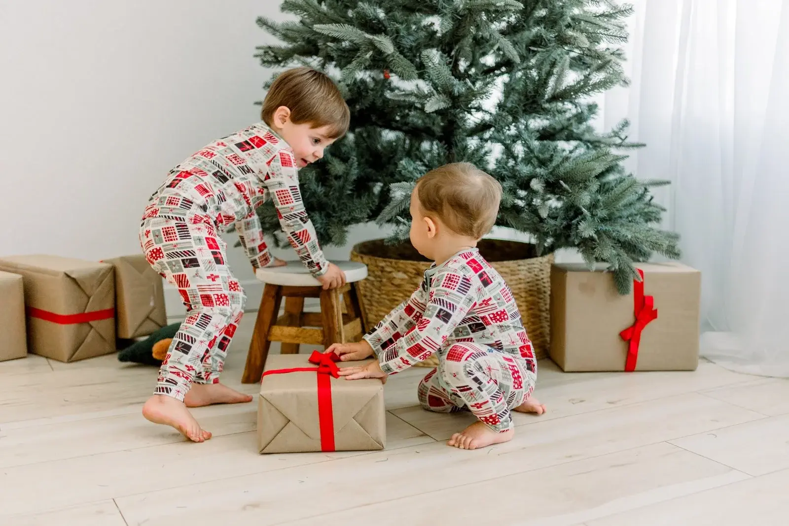Kickee Pants Print Long Sleeve Pajama Set - Natural Christmas Gifts